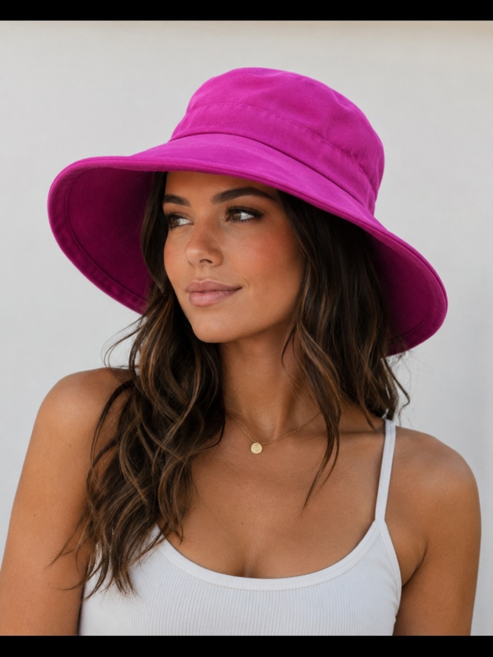 358. NWOT. Women’s Sun Hat - Fuchsia